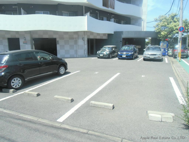 BRIS中井  駐車場