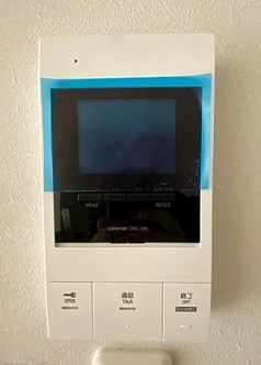 MON665 玄関