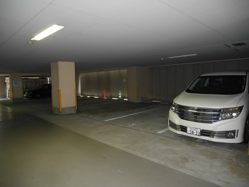 ピュアライフビル   駐車場