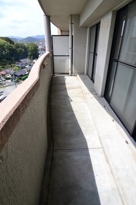 アヌビアス紫川   ベランダ