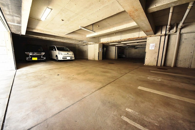 珪州館  駐車場