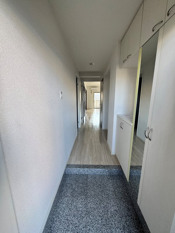シャトレ大手町Ｎ棟  玄関