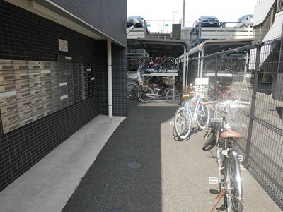 シャトレ大手町Ｎ棟  駐車場
