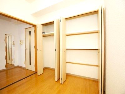 堺町センタービル 収納