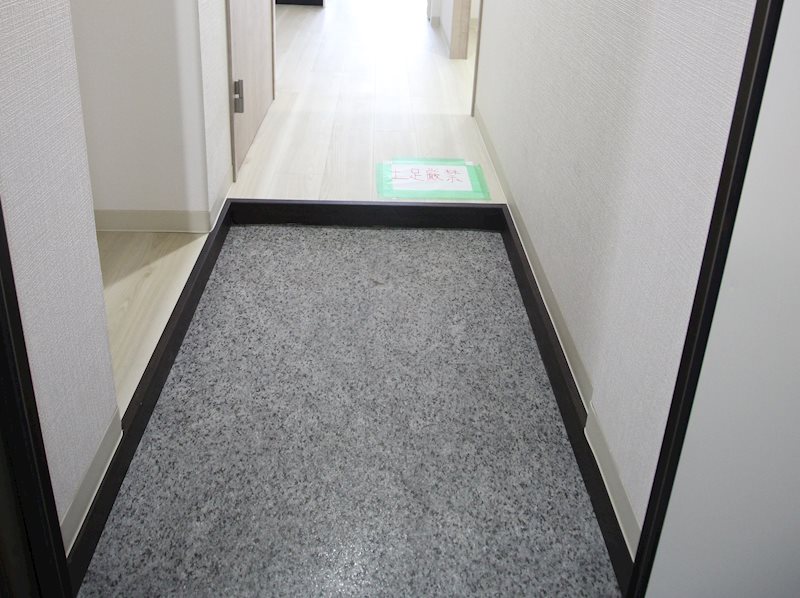 三萩野ビル  玄関