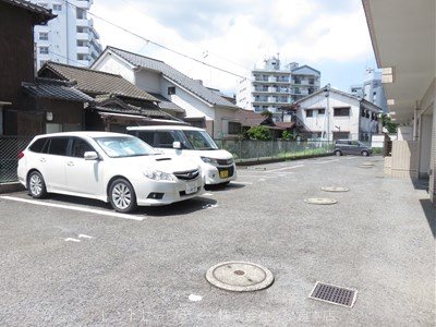 クレベール片野 駐車場