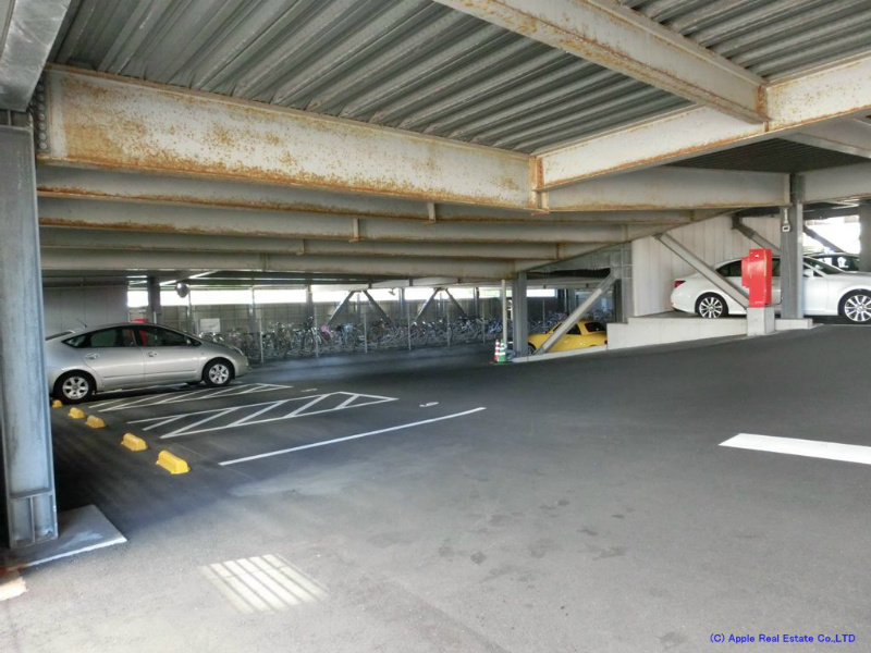 MOJI MID AIR  駐車場