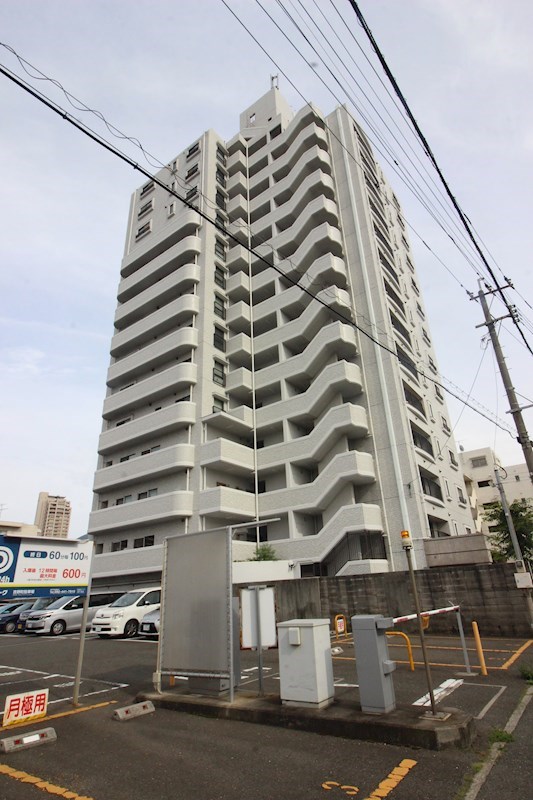 ライオンズマンション三萩野 外観