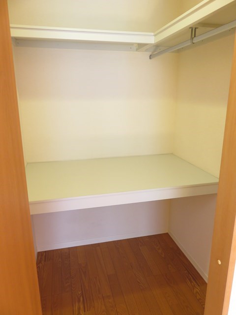 グランモア片野新町 収納
