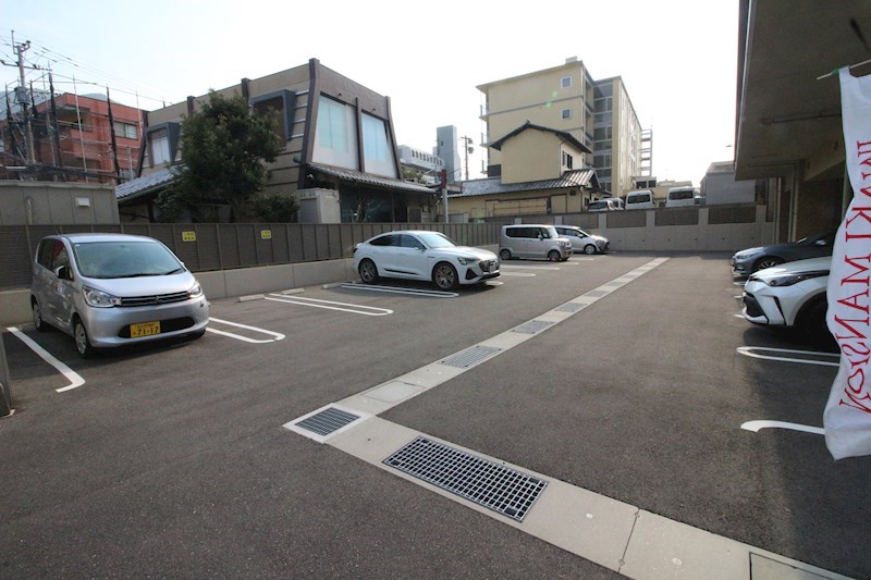以和貴マンション須賀町  駐車場
