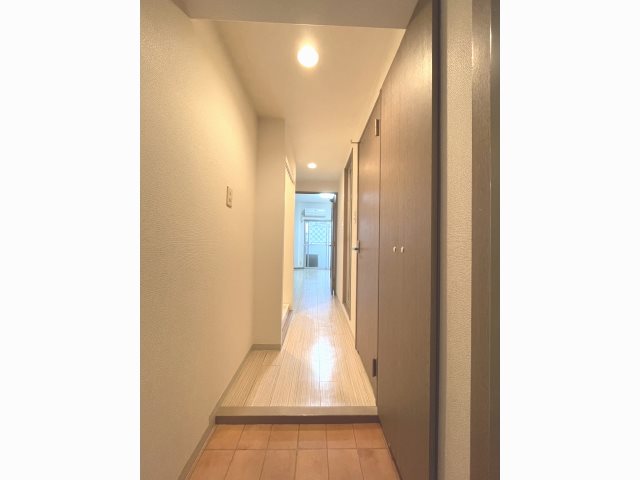 ライオンズマンション三萩野駅前  玄関