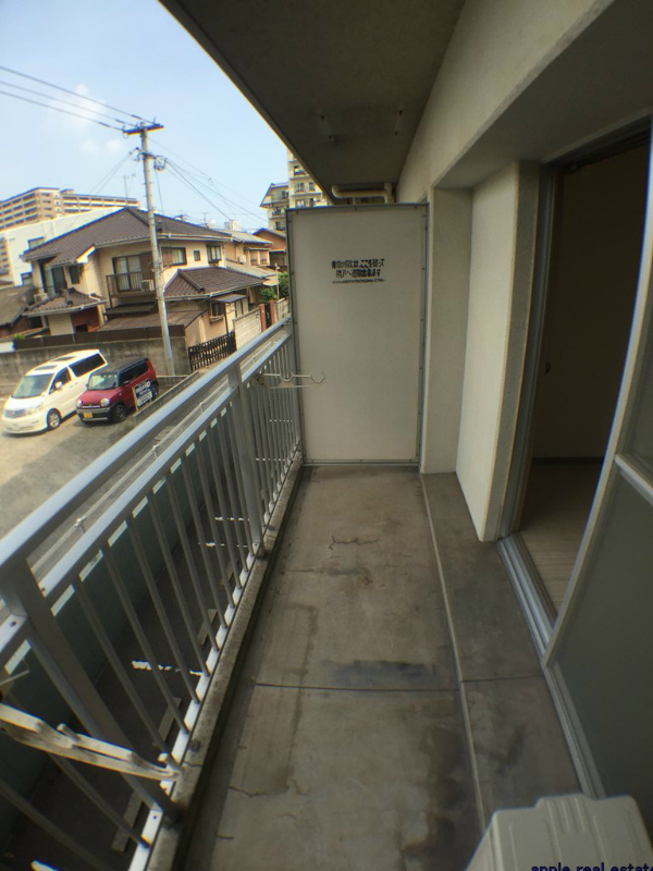ライオンズマンション三萩野駅前  ベランダ