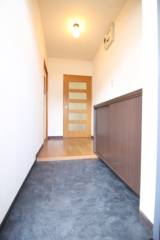 シャトレ吉野町 玄関
