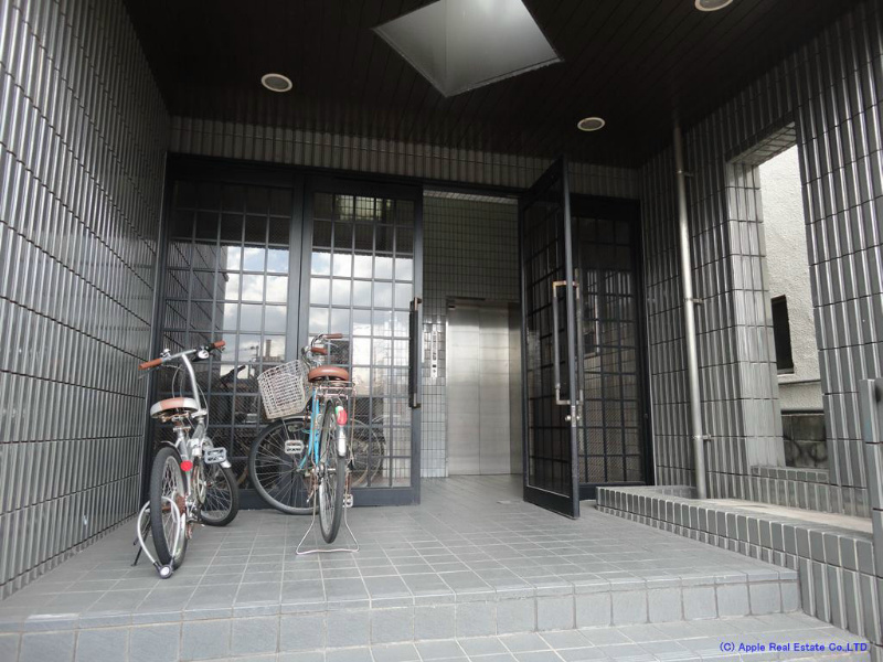 シャトレ吉野町 エントランス