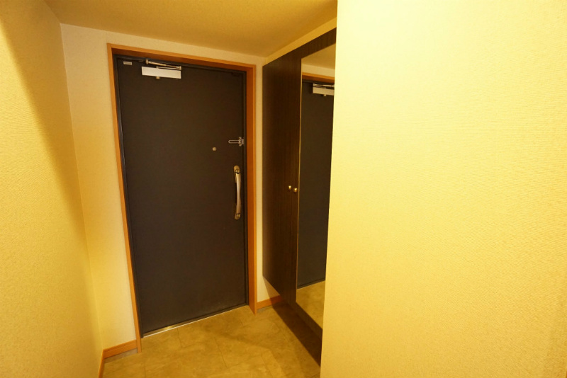 レジェンド砂津  玄関