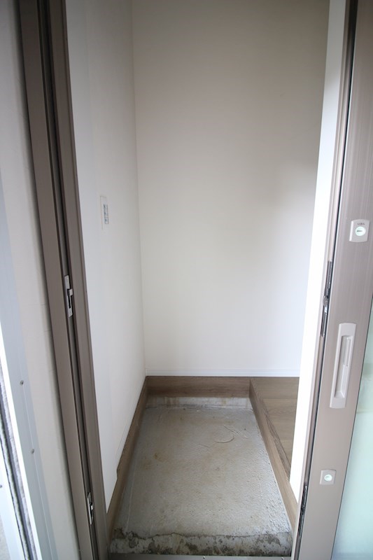 Excel Garage 小倉南A棟 玄関