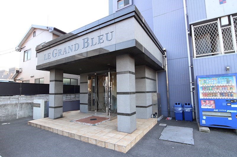 LE GRAND BLEU エントランス