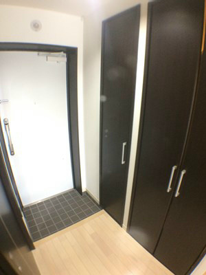 アクア清水   玄関