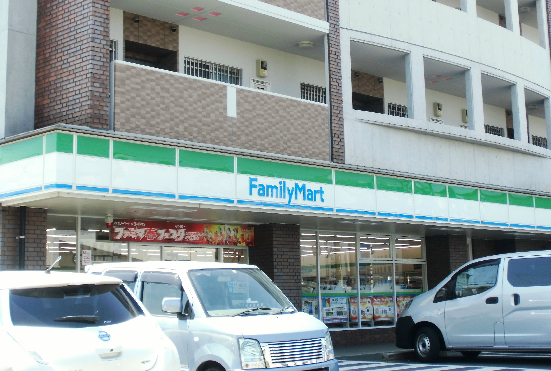 KIRA YAESU コンビニ