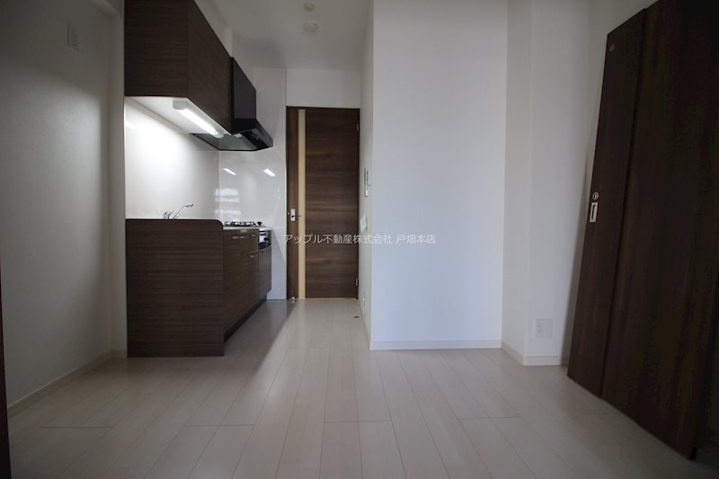 THE SQUARE・Platinum Residence リビング
