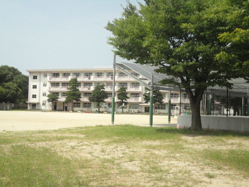 ディオール境川   小学校