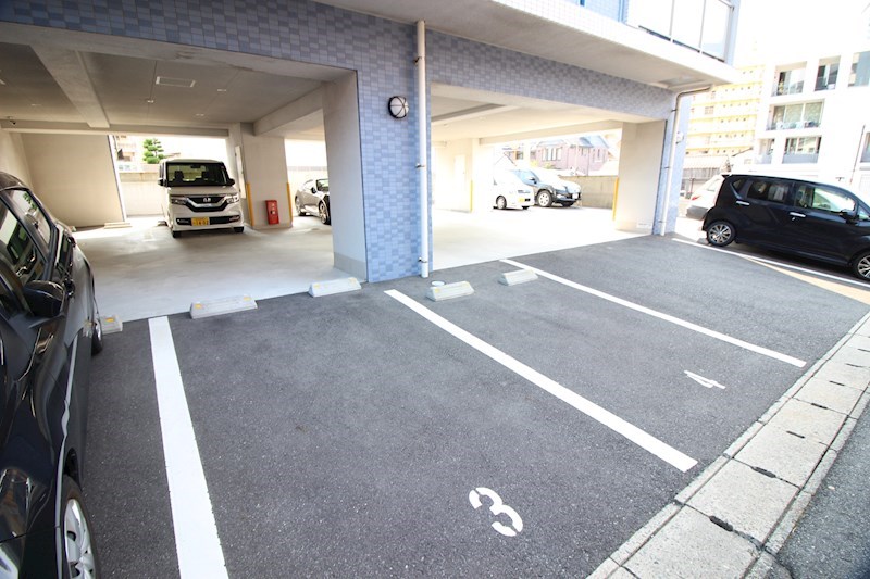 アンレーヴ門司駅前   駐車場