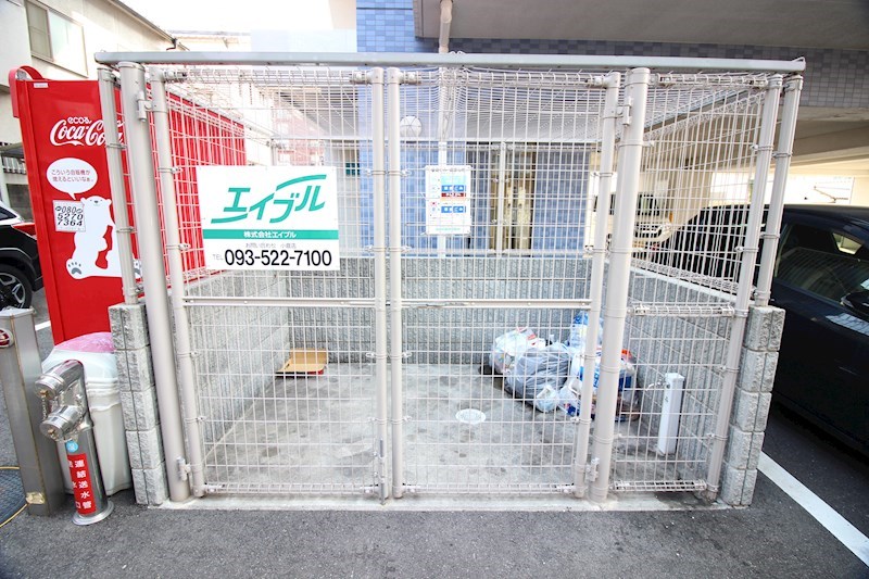 アンレーヴ門司駅前   駐車場
