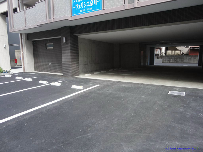 フェリシエ京町  駐車場