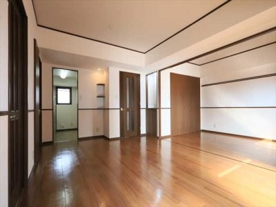ニューサンリバー12番館 リビング