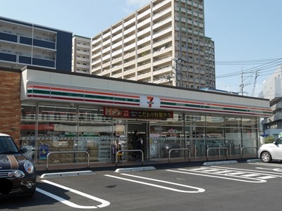 フェルト1113 コンビニ