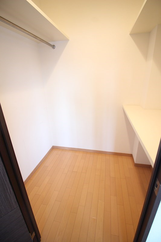 CREWS　ROI　Tenjin 収納