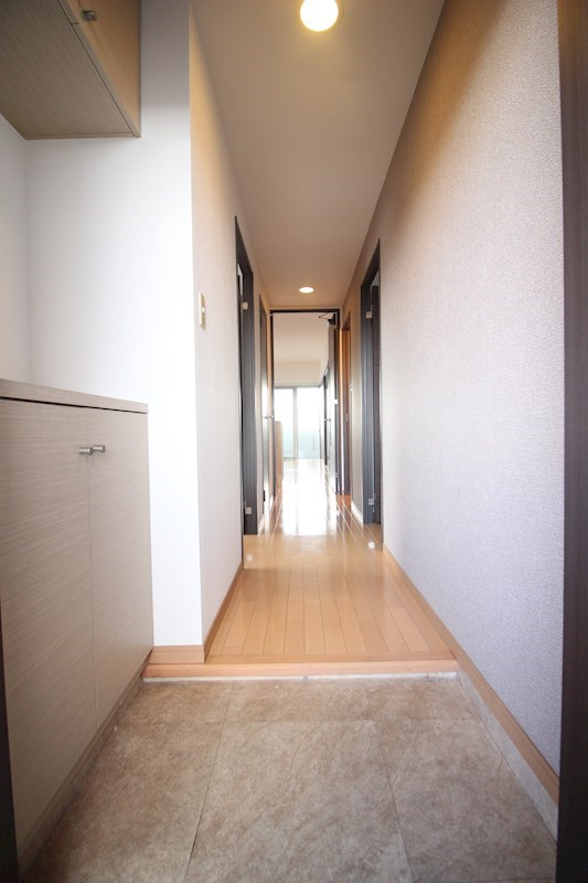 CREWS　ROI　Tenjin 玄関