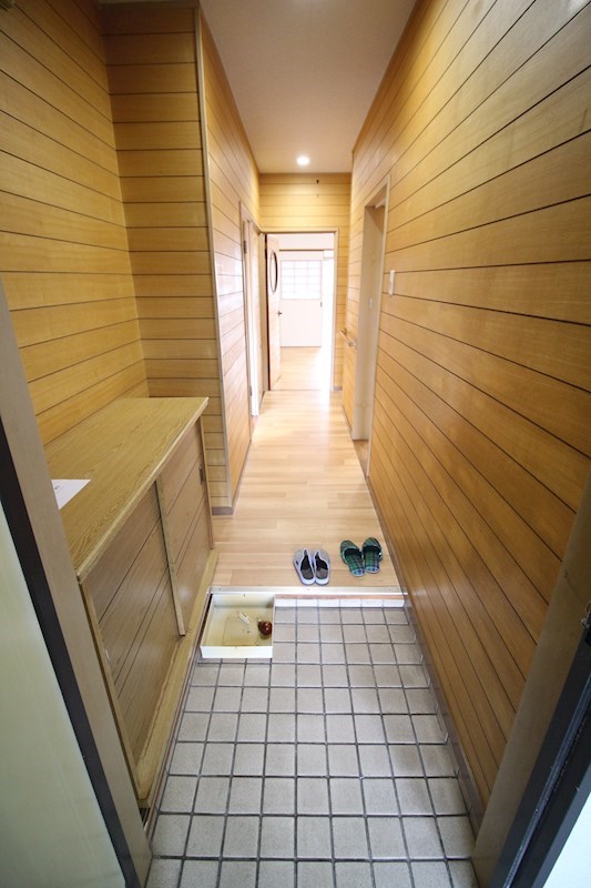グランドハイツ富野 玄関