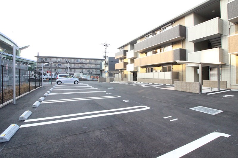 D-room西小倉  駐車場