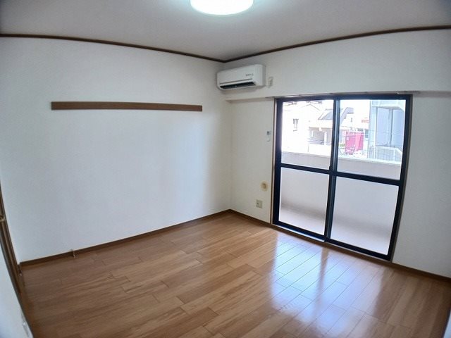 エルマーノ下到津  リビング
