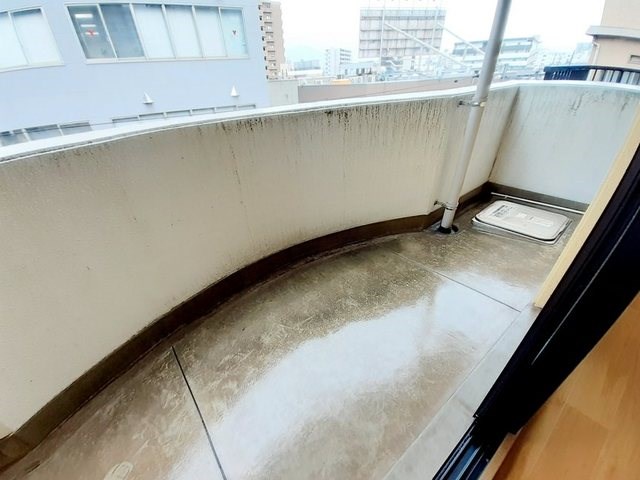 エルマーノ下到津  ベランダ