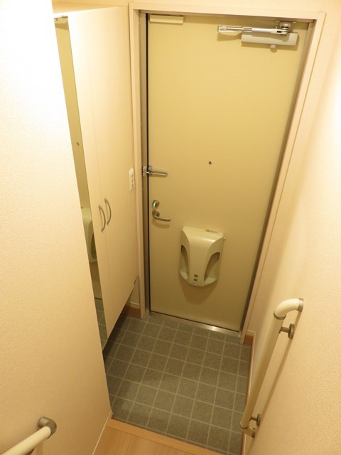Ｄ-room泉台 A棟 玄関