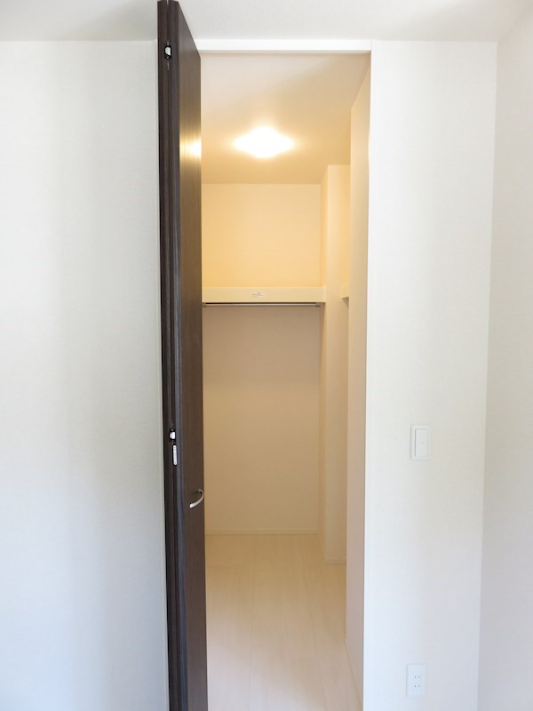Ｄ-room泉台 B棟 収納