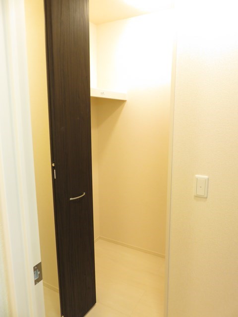 Ｄ-room泉台 A棟 収納