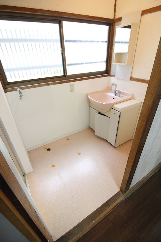 湯川2丁目ペット可借家 洗面所