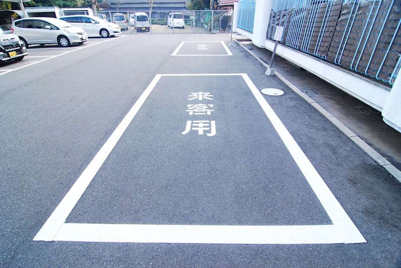 松田ハイツ 駐車場