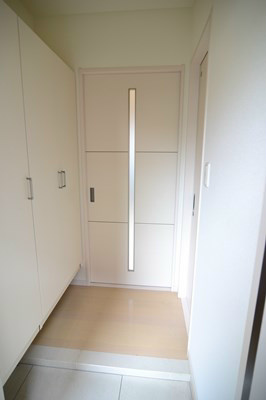 ヴェールヴァン田町 玄関
