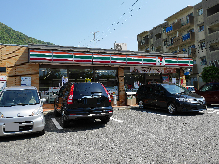 リファレンス大里原町 コンビニ