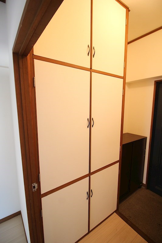 角田ビル片野新町 収納