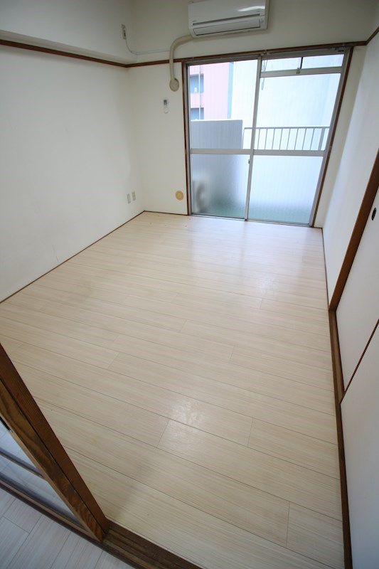 角田ビル片野新町 ベッドルーム