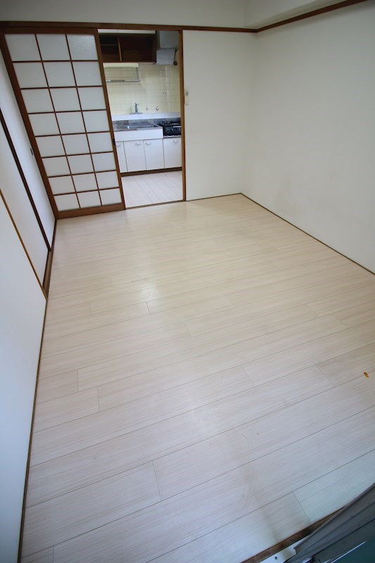 角田ビル片野新町 ベッドルーム