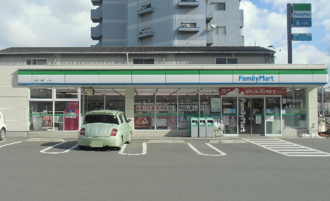 サンビレッヂ到津 コンビニ