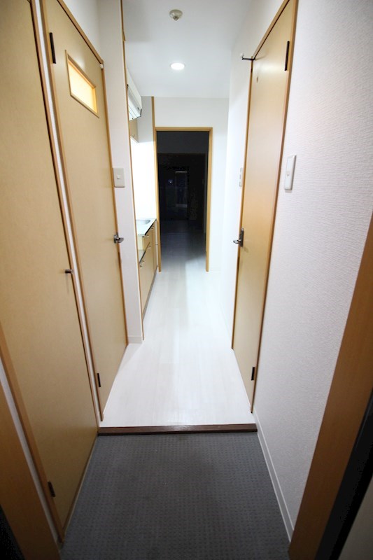 アヴィニールNo.5 玄関