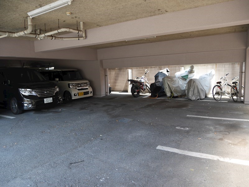 サンヒルズ美萩野 駐車場