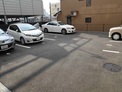ERIOS COURT 中津口  駐車場